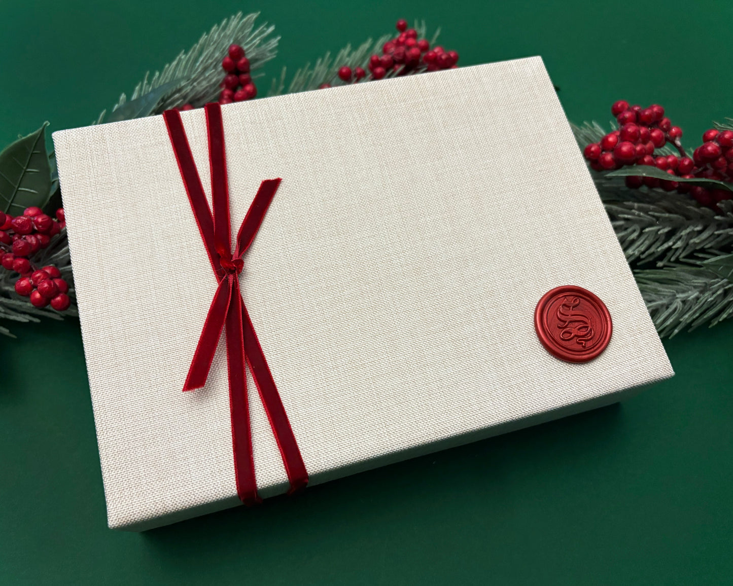 CHRISTMAS KEEPSAKE LINEN BOX